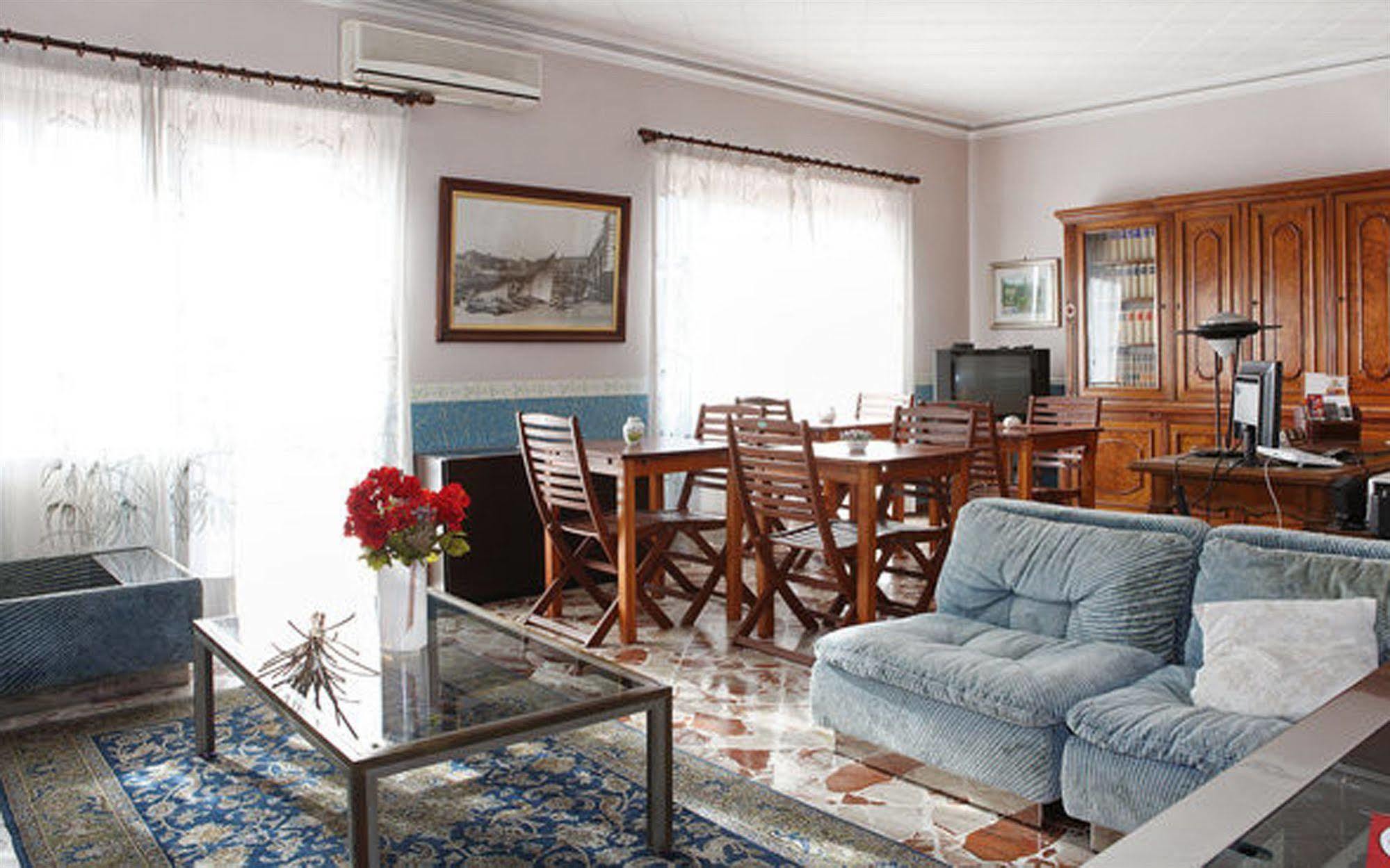 Bed and Breakfast Casa Tina Maugeri CTA Exterior foto