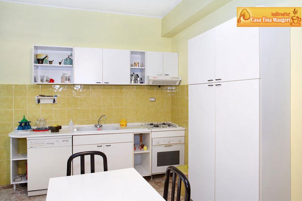 Bed and Breakfast Casa Tina Maugeri CTA Exterior foto